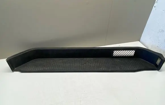 Volkswagen Transporter - Caravelle T4 Rear sill trim cover 705863726
