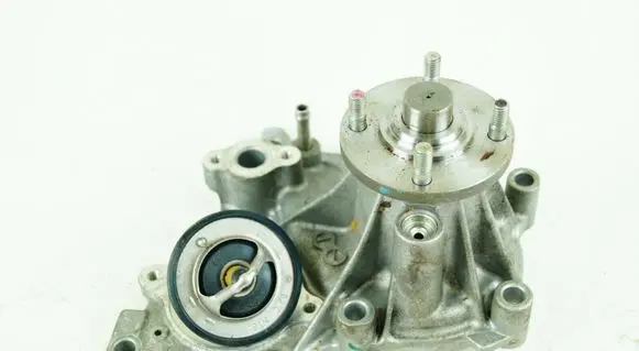 Toyota Hilux (AN120, AN130) Water pump 162100E020
