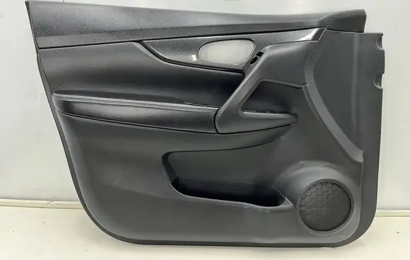 Nissan X-Trail T32 Front door card panel trim