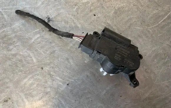 Renault Master III Air flap motor/actuator A21101800