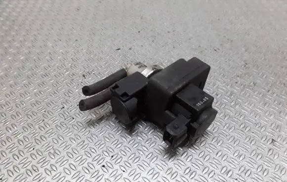 Renault Megane II Turbo solenoid valve 82002704