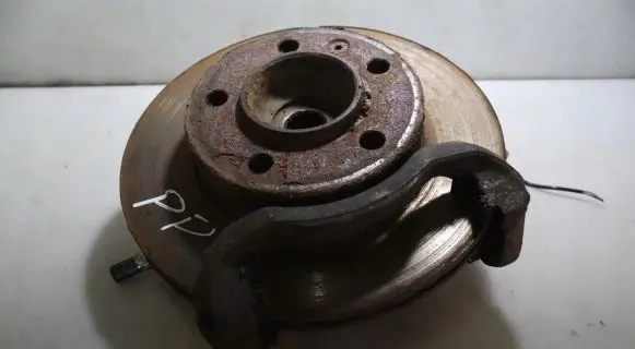 Nissan NV400 Front wheel hub spindle knuckle
