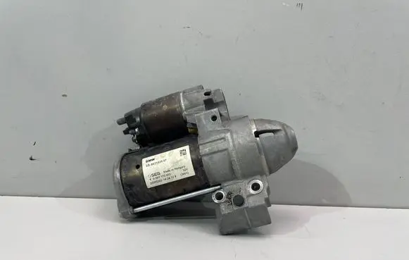 BMW 3 F30 F35 F31 Starter motor 8621839
