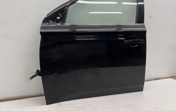 Mitsubishi Outlander Front door 
