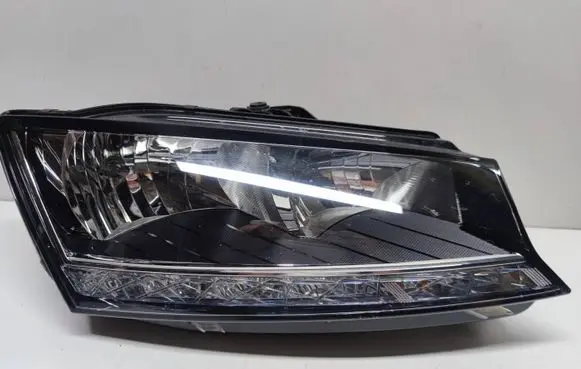 Skoda Fabia Mk4 (6VA) Headlight/headlamp 6V1941016D