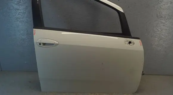 Fiat Grande Punto Front door