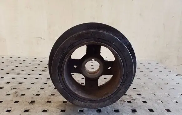 Toyota RAV 4 (XA20) Crankshaft pulley