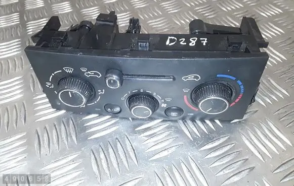 Peugeot 207 Climate control unit e1065956 n108224q 69917001