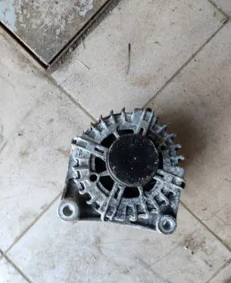 BMW X5 F15 Generator/alternator 8570675 FGN23S068 2616716D