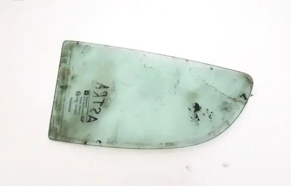 Opel Astra G Rear vent window glass 
