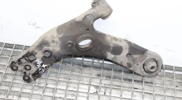 Lexus CT 200H Front lower control arm/wishbone