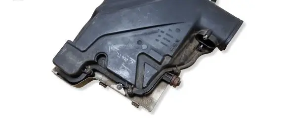 BMW X6 E71 Air filter box 7577449