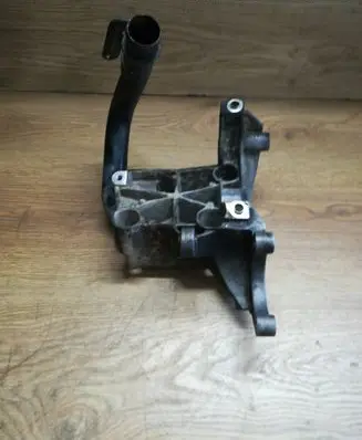 Audi A6 S6 C6 4F Power steering pump mounting bracket 059145169P 059121071AN