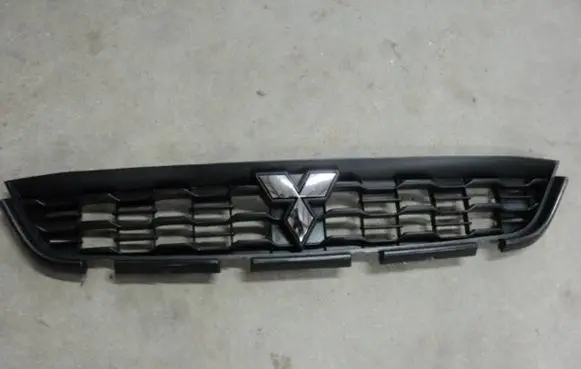 Mitsubishi ASX Front bumper upper radiator grill 6402A318