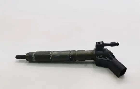 Mercedes-Benz CLS C219 Fuel injector A6420700587 0445115027