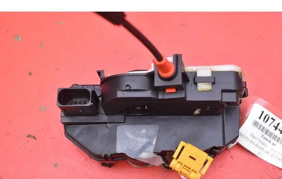 Opel Mokka Rear door lock 