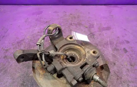 Volkswagen Transporter - Caravelle T4 Front wheel hub spindle knuckle