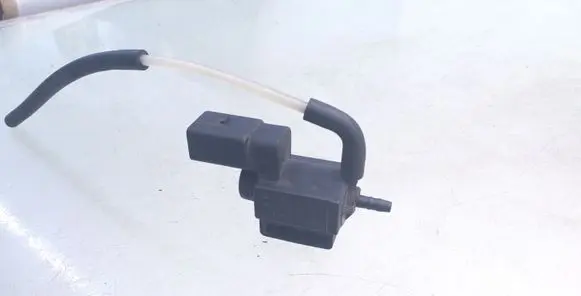 Audi A3 S3 8P Turbo solenoid valve 037906283C