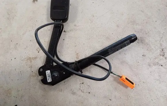 Ford Focus C-MAX Front seatbelt buckle 3M51R61208AD