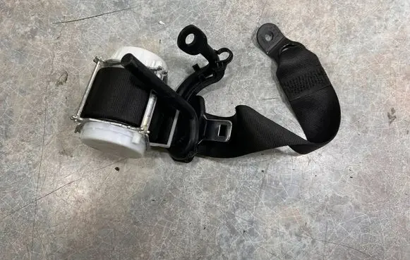 BMW i3 Rear seatbelt 7305644
