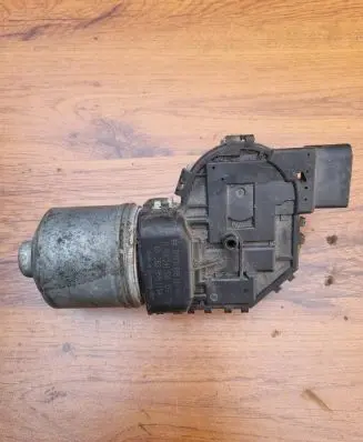 Volkswagen PASSAT B5.5 Wiper motor 0390241516 3B2955119A 058011012