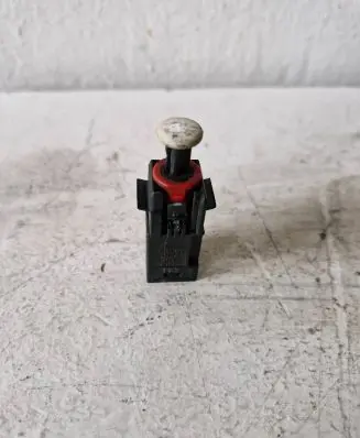 Clutch pedal sensor