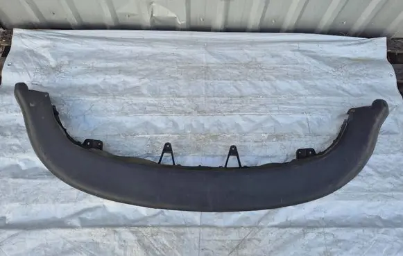 Volkswagen Golf Plus Front bumper lip 5M0805903