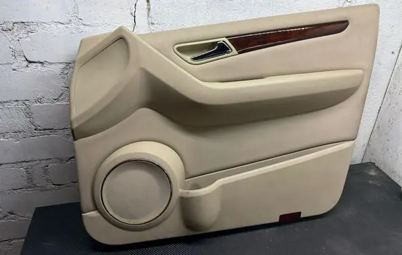 Mercedes-Benz A W169 Front door card panel trim W169225004 2636624 A1697201670