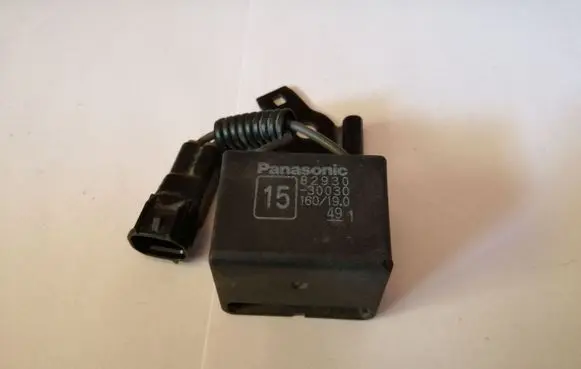 Lexus IS III XE30 Airbag deployment crash/impact sensor 8293030030