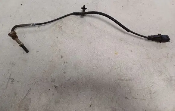 Opel Astra J Exhaust gas temperature sensor 55574183 1329743204182