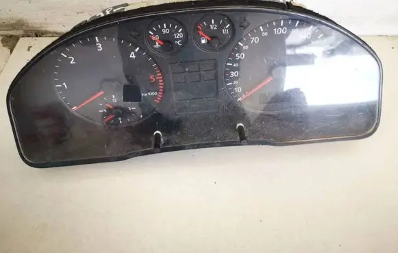 Audi A4 S4 B5 8D Speedometer (instrument cluster) 8d0919861a 110008884