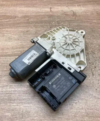 Volkswagen Passat Alltrack Front door window regulator motor 1K0959792L 1K0959702P Used