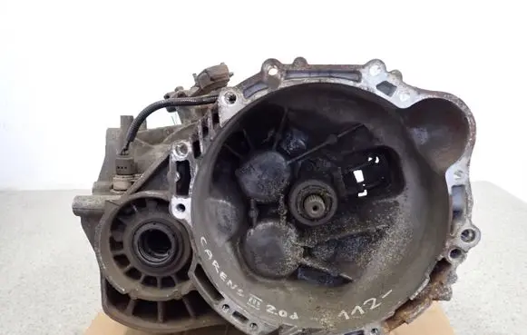 KIA Carens II Manual 5 speed gearbox 