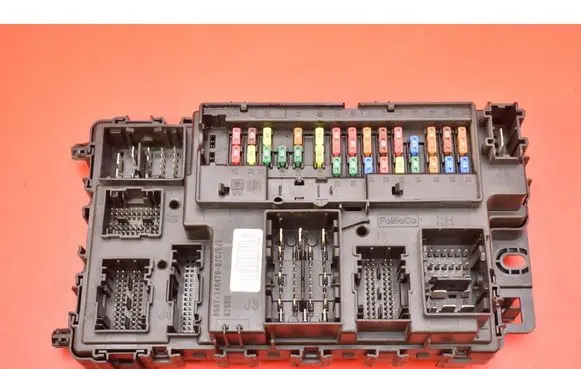 Ford Mondeo MK I Fuse box set FU5T15604DFB