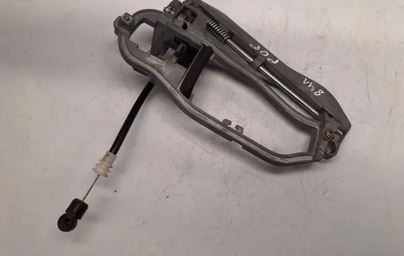 BMW X5 E53 Front door exterior handle/bracket 51218243616