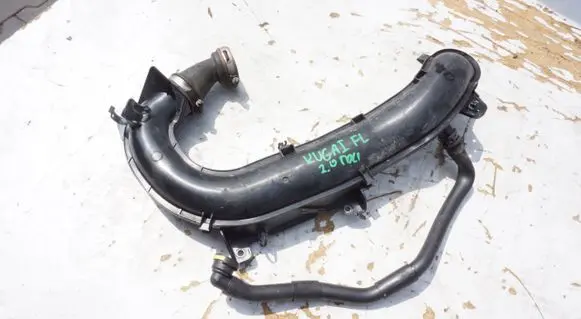 Intake resonator