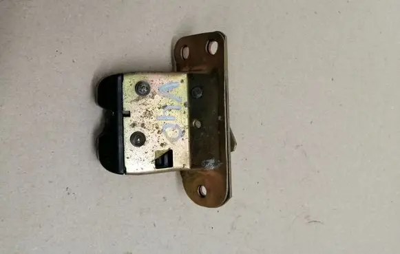 Volvo S40, V40 Tailgate/trunk/boot lock/catch/latch