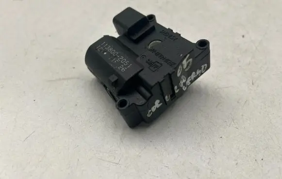 Toyota Corolla Verso E121 Air flap motor/actuator 1138002051