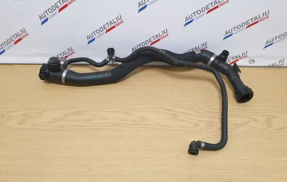 BMW 2 F22 F23 Engine coolant pipe/hose 8602027 17128602027 7647293