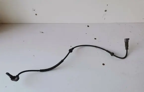 Opel Mokka X ABS brake wheel speed sensor 94544440