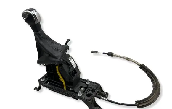 Audi Q2 - Gear shifter/selector 5Q1713025CF 10013732400 000004820903