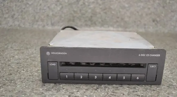 Volkswagen PASSAT B5.5 Navigation unit CD/DVD player 3B7035110