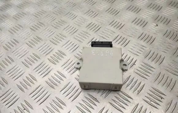 Toyota Avensis T250 Window wiper relay 150696