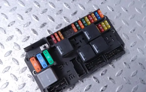 Jaguar XJ X351 Fuse box set AW9314A073BC 518987029