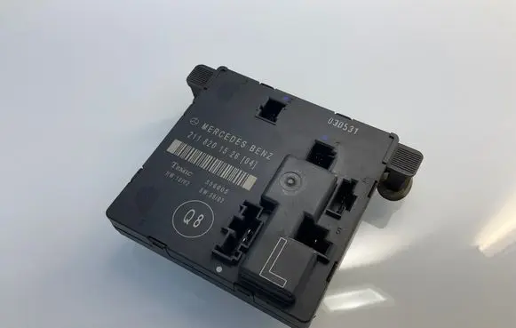 Mercedes-Benz E W211 Door control unit/module 2118201526 020531 356805