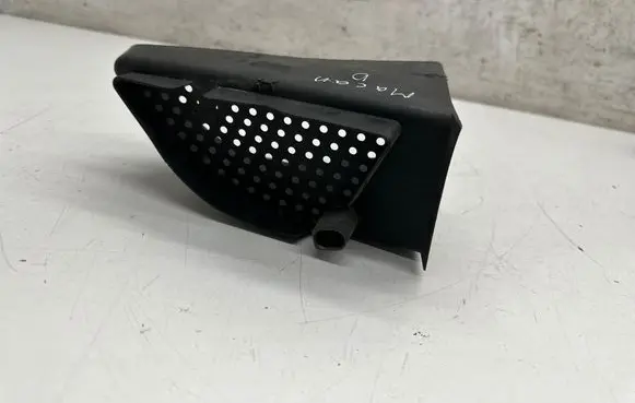 Porsche Macan (95B) Intercooler air guide/duct channel 95B121700