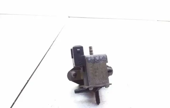 Volkswagen Golf III Turbo solenoid valve 026906283F 72189500