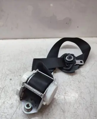 BMW X3 E83 Front seatbelt 3448357