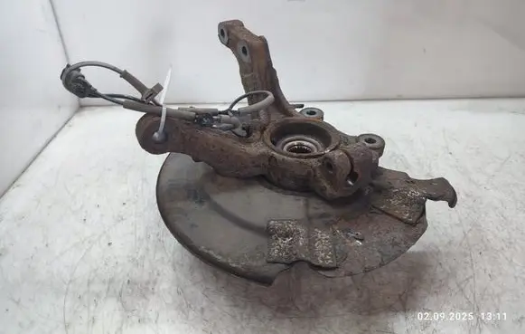 Front wheel hub