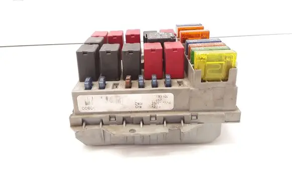 Alfa Romeo 166 Fuse module 60683102